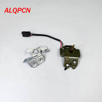 Tailgate Lock with Striker for Nissan Sentra B13 1991-1994 84620-01E00 84630-50Y01