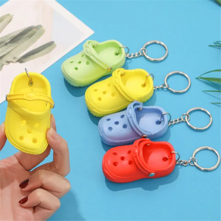 plastic-silicone-3d-slipper-sandal-keychain-for-women-men-mini-eva-crocs-shoes-key-chains-bag-backpack-pendant-friend-gift