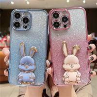 {OLI STUDIO} เคสมือจับสำหรับโทรศัพท์มือถือกระต่ายเคลือบเงาหรูหราสำหรับ iPhone 11 12 13 14 Pro Max X XR XS นุ่มกันกระแทกบน7 8 Plus ฝาครอบขาตั้ง SE2