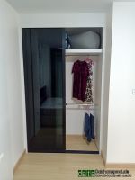 ตู้เสื้อผ้าบานเลื่อนบิ้วอินกระจกชาดำมีไฟในตู้(Built-in Sliding Door Wardrobe)