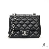 CHANEL CLASSIC 7_ BLACK LAMB SHW