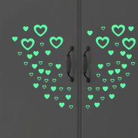 ZZOOI 60pcs/set Cute Heart Love Luminous Wall Stickers Bedroom Switch Glow in the Dark Home Decor Peel &amp; Stick noctilucent Wallpaper