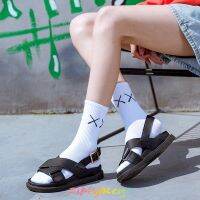 Socks Couple Uni Boys Girls Can Wear Black White Middle Cut