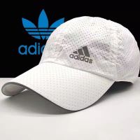 NewˉAdidasหมวกแก็ปเส้นใยโพลีเอสเตอร์แบบแห้งเร็วสำหรับผู้ชายผู้หญิงคลังสินค้าพร้อมแบบหมวกกีฬาปรับได้หมวกแก๊ปซักได้