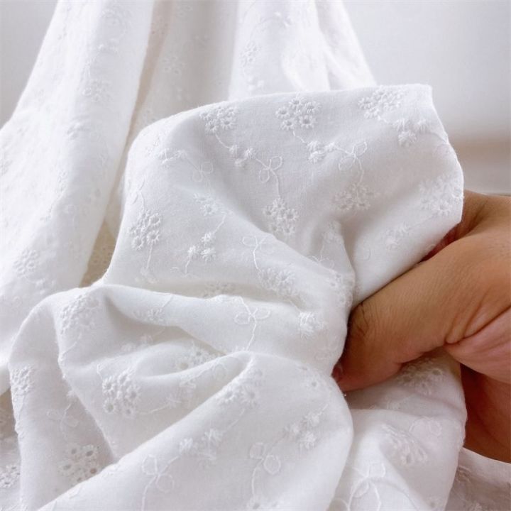 ผ้าคอตตอนปักลายผ้าฝ้ายละลายน้ำผ้าลูกไม้เย็บปักถักร้อยเจาะรูผ้าคอตตอน