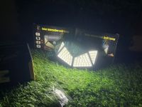 ไฟติดผนัง ไฟโซล่าเซลล์  100 LED พลังงานแสงอาทิตย์ Solar motion sensor light  (แบบ 3 โหมด)