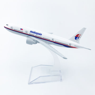 Yalinda Malaysia Airlines B777 Aircraft Model 16cm Die-cast Metal Airplane Model Plane Toy  Kids Gift