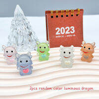 zhaowei 2pcs Luminous Cartoon เครื่องประดับมังกรน่ารักมินิเรซิ่นตกแต่งเครื่องประดับรถ