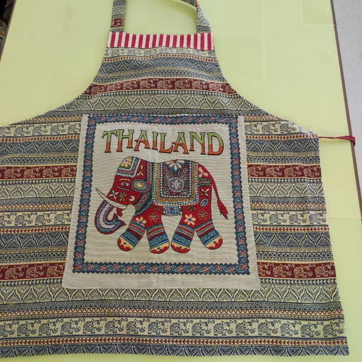 ผ้ากันเปื้อนลายช้างไทย-แฟชั่นสวยเก๋-ทำจากผ้าฝ้าย-ตัดเย็บประณีต-มีกระเป๋าใหญ่พร้อมซิป-thai-elephant-pattern-apron
