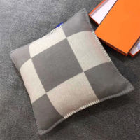 Luxury Cashmere H Cushion Cover Crochet Knitted Plaid Pillow Covers Soft Wool Warm Pillow Cases for Sofa Cushion covers 45*45cm