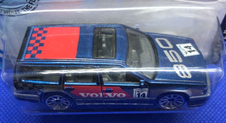 hot-wheels-volvo-850-estate-2-10