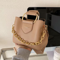 2023 Trendy Handbag Solid Color Bucket Bag Chain Cross Body Bag Top-Handle Shoulder Bag Wide Strap Handbag Fashion Design Purse Small Bucket Crossbody 2023 Trendy Handbag Cute Shoulder Bag Elegant Bucket Purse Classy Chain Handle Bag