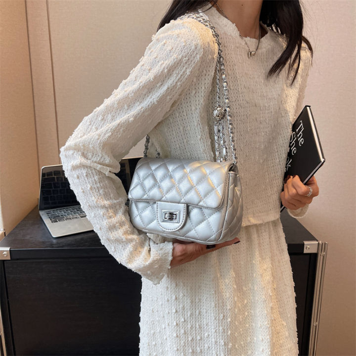 23-new-xiaoxiangfeng-womens-bag-shoulder-bag-daily-travel-chain-bag-womens-diamond-quilted-handbag