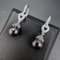 Tahitian Pearl and Diamond Earrings ต่างหูมุกตาฮิติ ประดับเพชรแท้น้ำ96-97 ตัวเรือนเป็นทองขาว18k