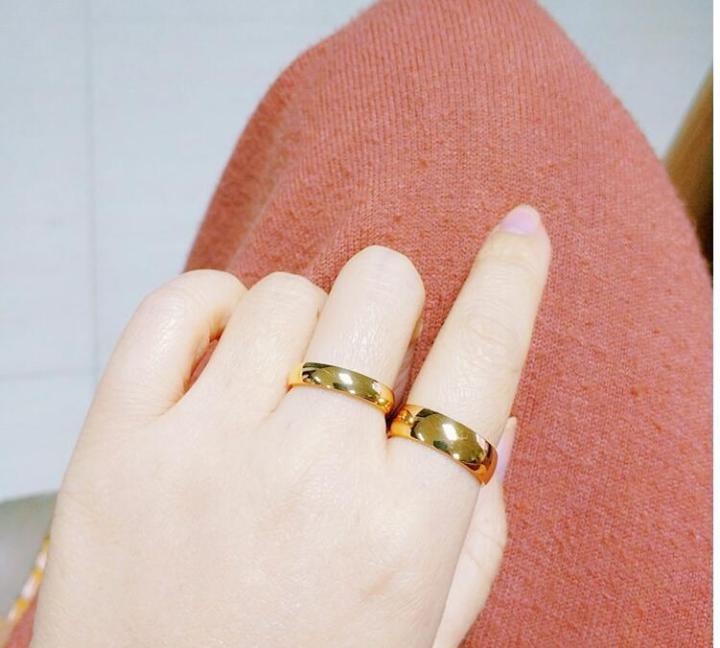 6สเตนเลสสตีลสำหรับทั้งหญิงและชายแหวนกลมที่เรียบง่ายไม่ซีดแหวนแฟชั่น