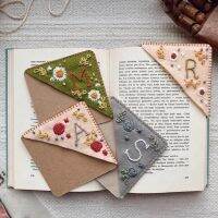 Felt Embroidered Coner Book Page Markers Corner Page Clip Gift for Book Lovers Writer Student