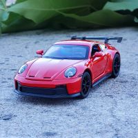 โมเดลรถโลหะผสม GT3ซุปเปอร์คาร์1:32 Porsche 911พร้อมไฟเสียงแบบดึงกลับของขวัญสำหรับเด็กคอลเลกชันโมเดลของเล่น Diecast