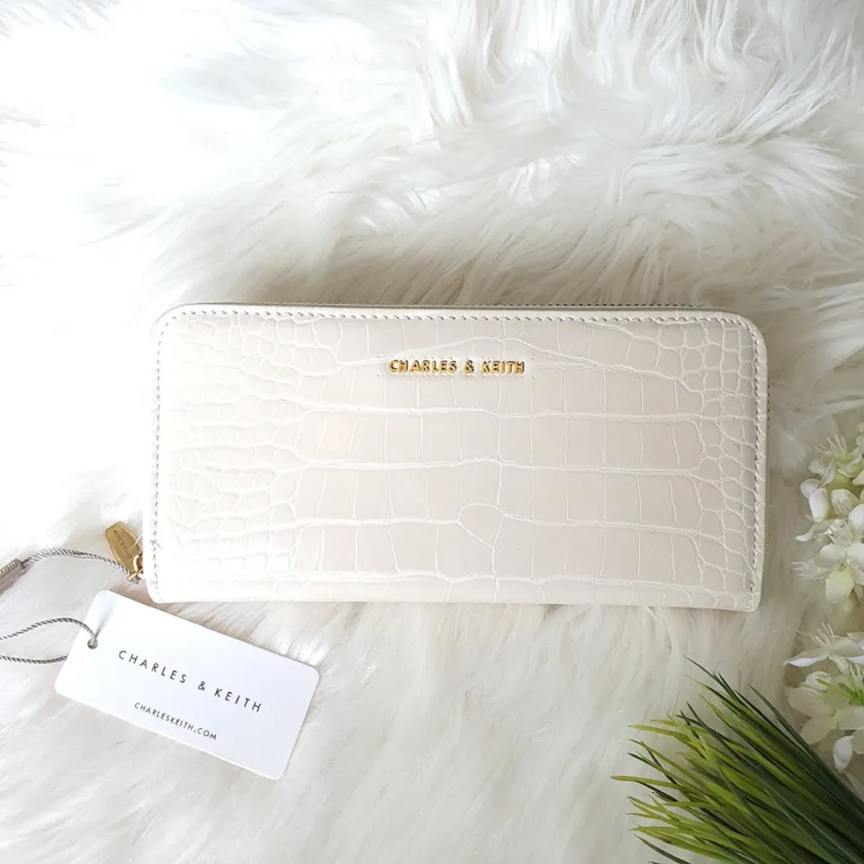 C.H.A.R.L.E.S and K.E.I.T.H Croc Effect Mini White / Cream Faux Embossed  Leather Zip Women's Long Wallet