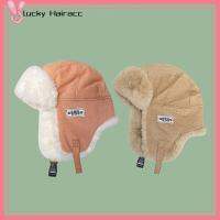 LUCKY HAIRACC ตุ๊กตาผ้าพลัฌ หมวกดักสัตว์ ฤดูหนาวที่อบอุ่น ขนเฟอร์เทียม หมวกปิดหู แฟชั่นสำหรับผู้หญิง รัสเซียอูชานกา หมวกคอสแซค กิจกรรมกลางแจ้งกลางแจ้ง