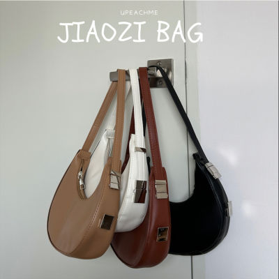JIAOZI BAG I กระเป๋าสะพายขึ้นไหล่ทรงครึ่งวงกลม กระเป๋าสะพาย กระเป๋าครัช กระเป๋าถือ minibag กระเป๋ารูปครัวซองค์เกาหลี
