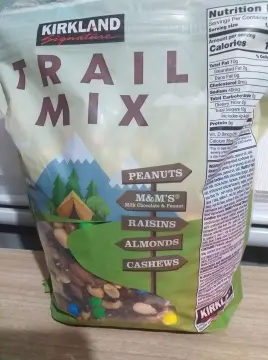 Kirkland Trail Mix Almonds Cashews Peanuts Raisins M&M's Chocolate USA, 4  pounds