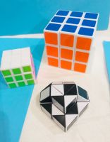 รูบิค ของเล่นเสริมการเรียนรู้ แพ็คละ 3 ชิ้น Snake cube puzzle ruler