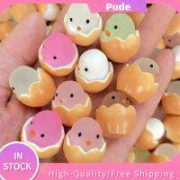 PUDE 10PCS อุปกรณ์เสริมเคสโทรศัพท์แบบทำมือ เครื่องประดับรูปไก่เรืองแสงขนาดเล็ก เครื่องประดับขนาดเล็กมาก เด็กเหมือนเด็ก เรซิ่นตกแต่งไก่ ของใหม่ คาวาอิ ของตกแต่งสวน กระถางใส่ของ