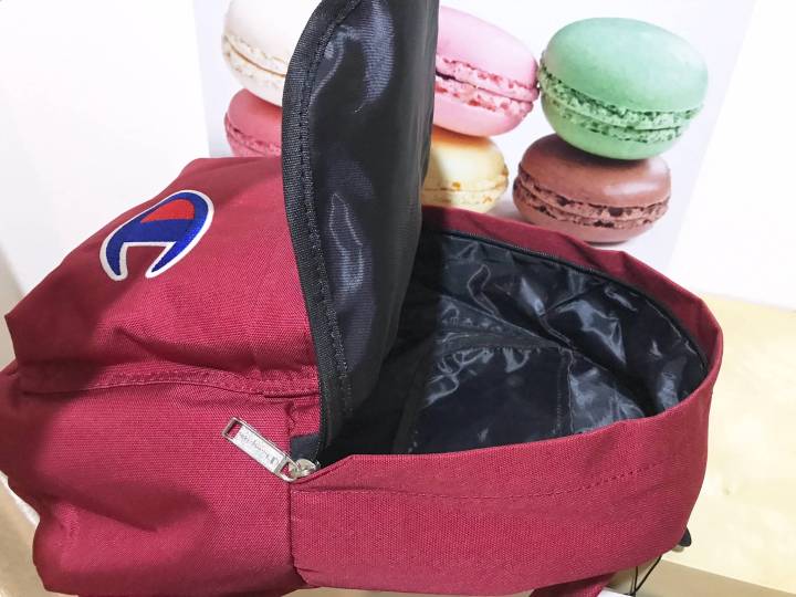 champion-backpack-water-resistant-กันน้ำ-ทำจากผ้าแคนวาส-น้ำหนักเบา-รูปทรงสวย-ทันสมัย