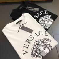 Versaceฆ่าเชื้อเสื้อยืดแขนสั้นสำหรับผู้ชาย,เสื้อการพิมพ์ผ้าฝ้ายบริสุทธิ์บรอนซ์ใหม่เสื้อยาวถึงก้นทรงหลวมเทรนด์แขนสั้น