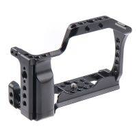 Camera Cage Aluminum Alloy Video Cage for Canon M5 M50 M50II Mirrorless Camera Cold Shoe Mount 1/4 Inch &amp; 3/8 Inch Screw Holes