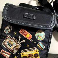 เคสป้องกัน Fuji Micro-Single กระเป๋าน่ารักกระเป๋าข้อมูลแนวทแยงใหม่ออกไปข้างนอกกระเป๋าเก็บของสะพายไหล่เดียวเดินทางย้อนยุคยืน