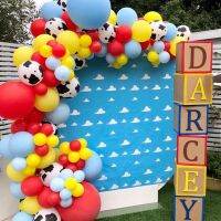 【small stationery】   ลูกโป่งธีมวัว136ชิ้นปาร์ตี้ธีมละครสัตว์ FarmCircus Birthday Party Decoration