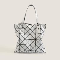 2023✉ The new spring/summer 2023 fashion single shoulder bag diamond fold geometry BaoLing six frames joker tote handbag