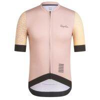 ทีม Rapha PRO การฝึกอบรมเชื่อมต่อและสะท้อนให้เห็นถึงจักรยานเสือภูเขาเสื้อแขนสั้นระบายอากาศเสื้อเจอร์ซีย์นักปั่นสำหรับผู้ชาย