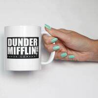 SYNCHKG111723เครื่องลายครามของ2023เสื้อ Dunder Mifflin ออฟฟิศ-แก้วกาแฟตลกโดย Donbicentenario มีขนาดเดียวหลากสี