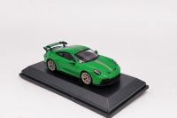 MINICHAMPS 1:64 911 GT3 (992) 2021ชุดโมเดลรถยนต์หล่อสีเขียวขนาดเล็ก