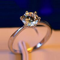 แหวนเพชรสำหรับผู้หญิงลด90% ผู้หญิงที่หรูหราแหวน925เงินสเตอร์ลิงแท้สำหรับแหวนแต่งงานโซลิแทร์