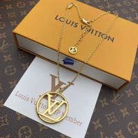 [กล่องของขวัญ] LV KV กลมอแฟลชั่นสร้อยคอพร้อมจี้ประณีตและใจกว้างของขวัญสำหรับแฟนสาว/ภรรยา/วันวาเลนไทน์/วันแม่ที่หรูหรา