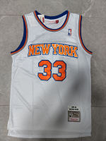 ขายด่วนสำหรับผู้ชาย New York Knicks #33 Patrick Ewing Mitchell &amp; Ness 1985-86 Hardwood Classics Swingman Jersey-สีขาว