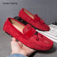 HOT11★Golden Saplingแฟชั่นLoafersหนังนิ่มสีแดงผู้ชายรองเท้าBreathableขับรถรองเท้าสบายผู้ชายรองเท้าRetro Loafers