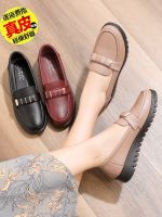 【Ready】? ler m shoes dle-aged and elderly sprg and autumn sgle shoes light soft sole -slip womens flat new comfor -mat ler shoes