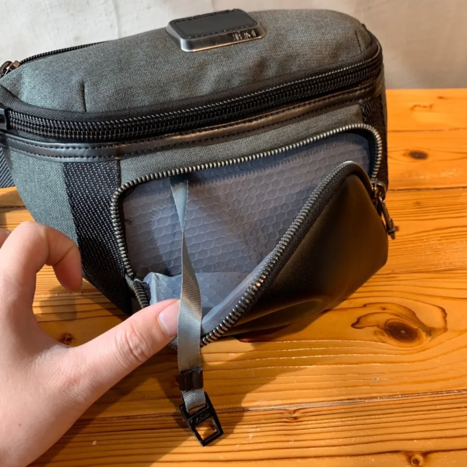 Tumi columbus utility clearance pouch