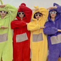 [Lao Zhang Fashion Cosplay]2022 Teletubbies เครื่องแต่งกายคอสเพลย์ Po Lala Tinky Winky ผู้ใหญ่ Onesies J Umpsuit คริสต์มาสชุดนอนฮาโลวีนสัตว์ชุดนอนชุดนอน