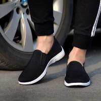 shop canvas shoes รองเท้าผ้าใบสวมง่ายๆ ใส่สบาย casual shoes