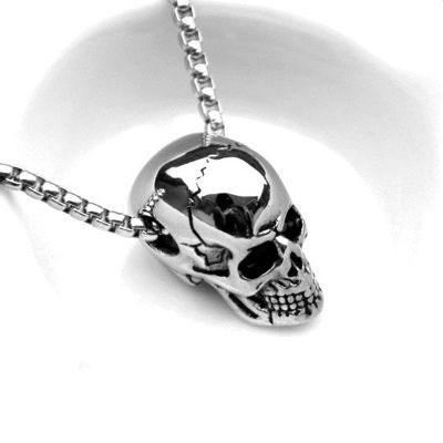 Punk Stainless Steel Three dimensional Skull Pendant Necklace Men Hip Hop Rock Personality Long Men 39;s Necklace Halloween Jewelry