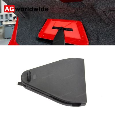 8E5860285A01C Black Emergency Warning Triangle Mount Bracket Holder Support For Audi A4 8E B6 B7 A6 S6 RS6 2005 2006 2007 2008