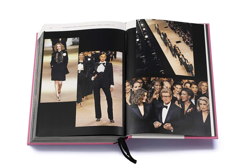 Yves Saint Laurent Catwalk: The Complete Haute Couture Collections  1962-2002 /anglais