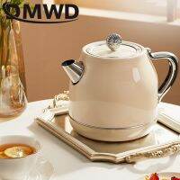 DMWD 1.5L Teko Listrik ใช้ในครัวเรือน,เหล็กกล้าไร้สนิมเครื่องทำน้ำร้อนแบบเรโทรกาต้มน้ำถ้วยชงชาสำหรับสำนักงาน