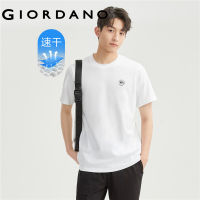 GIORDANO ผู้ชาย เสื้อยืดคอกลมแขนสั้นพิมพ์ลายตัวอักษรเ เทคโนโลยีชั้นสูง แห้งเร็ว Free Shipping 01023402