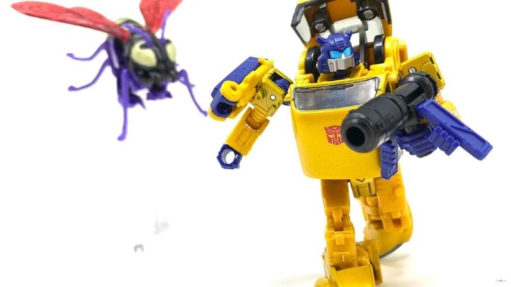 in-stock-transformers-legacy-buzzworthy-bumblebee-creatures-collide-4-pack-goldbug-scorponok-ransack-skywasp-action-figure-toy